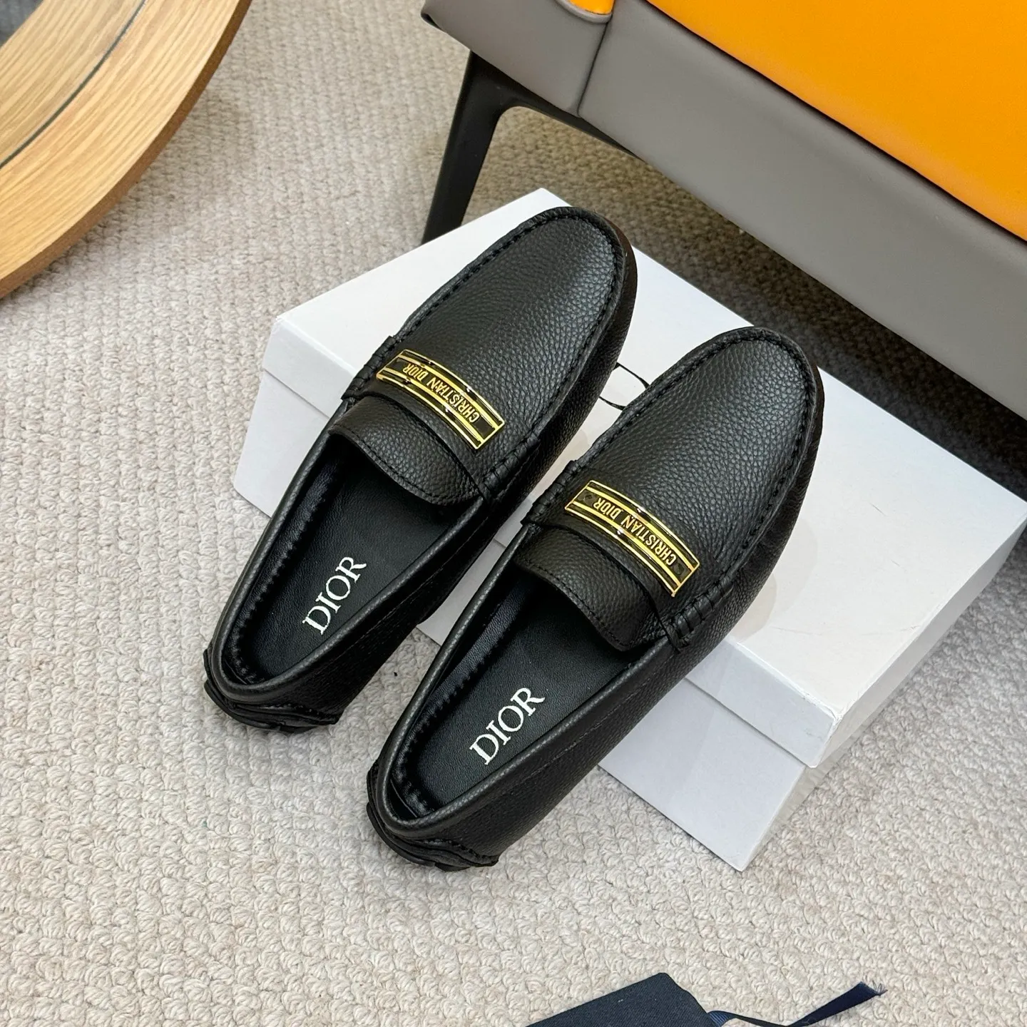 Men's clothing and shoes 💰420! (Yangli) Quality DIOR [Dior’s latest arrival] real auction hot-selling Doudou shoes 🔍DIOR) new Doudou shoes 👍Belgian designer Martin Margiela serves as Gucci shoe designer y full of charm, luxury style gentleman upper: imported cowhide, lining with spring sweat-absorbent first-layer sheepskin. Outsole Brand outsole, the last stitching on the bottom will never come off; equipped with classic Gucci exquisite hardware C D buckle💋The whole pair of shoes is fashionable and casual without losing high-end style; standard 38-46